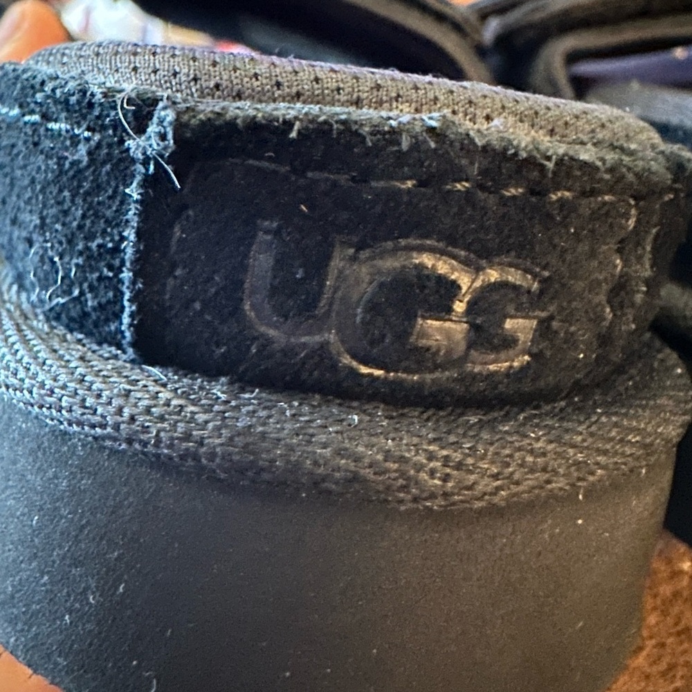 Uggs Slides - image 4